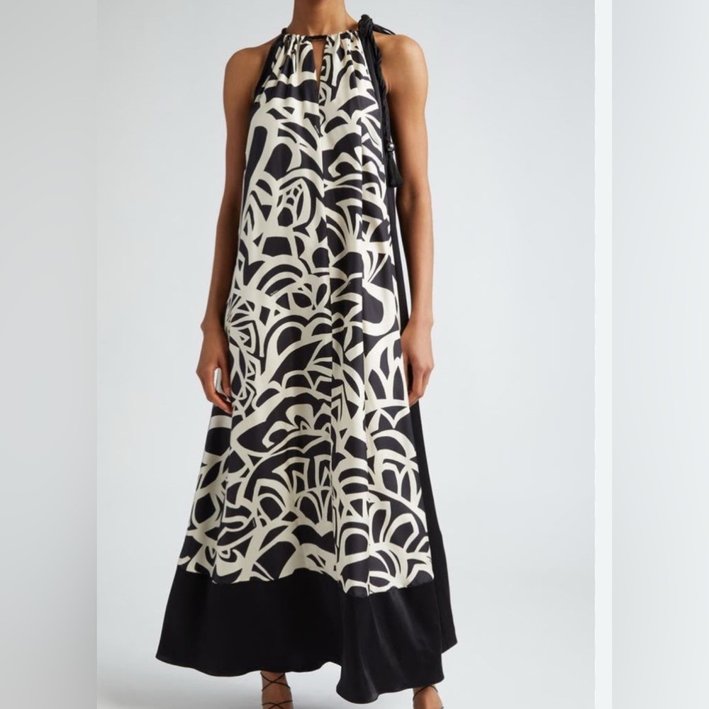 Max Mara Licenza silk halter maxi dress
Size 0